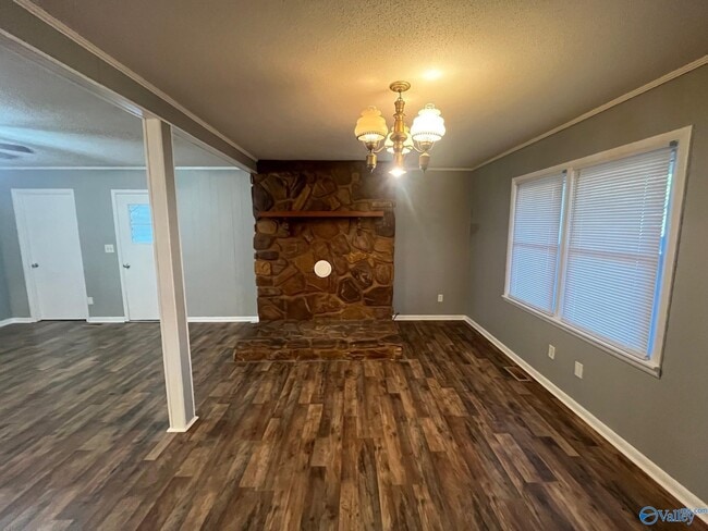 Building Photo - 212 Cherry St NW