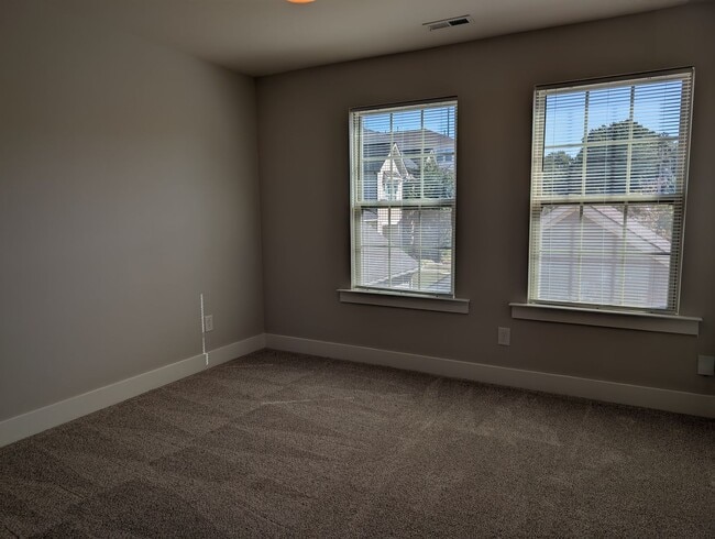 Building Photo - Beautiful Townhome located in Brightwalk!