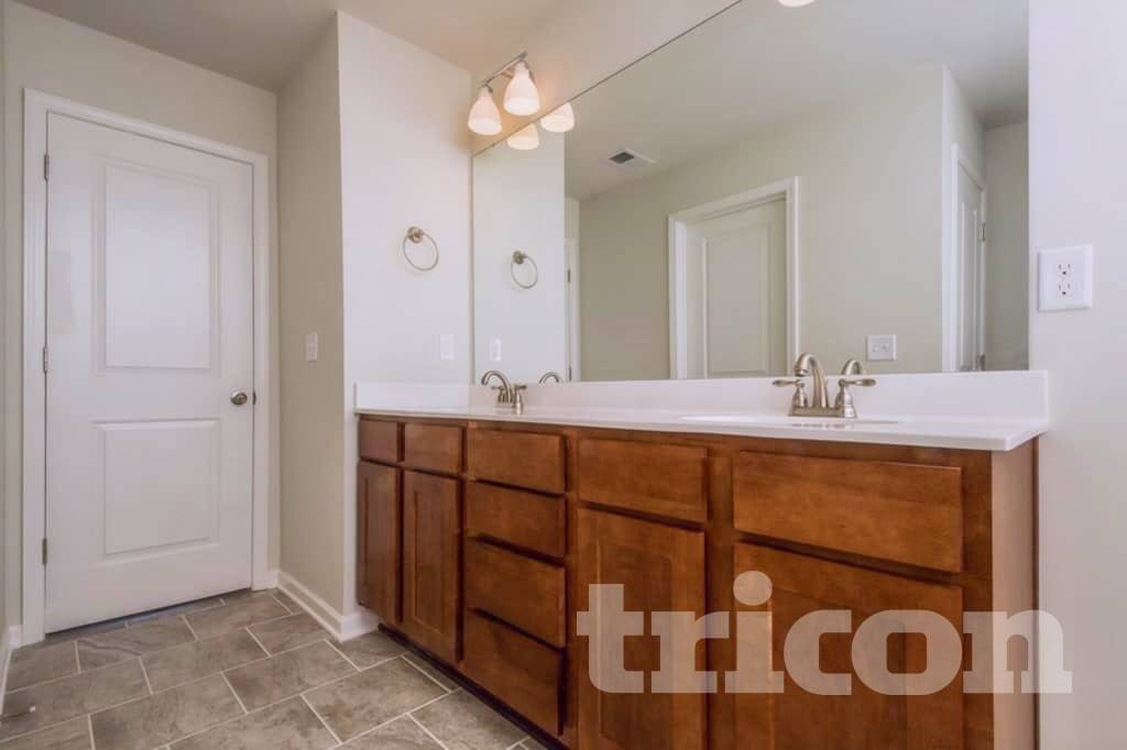 Building Photo - 512 Hickory Leaf Ct