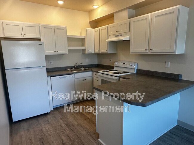 Building Photo - 1935 Table Rock Rd