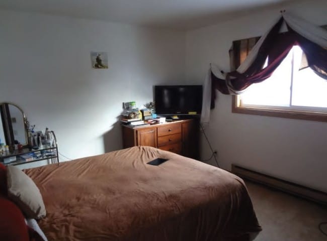 Interior Photo - 4903 Aspen St