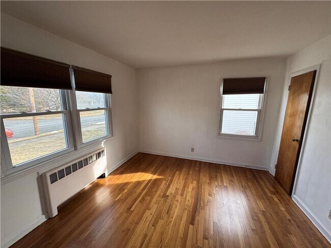 Building Photo - 4br Home for rent in Bethlehem PA