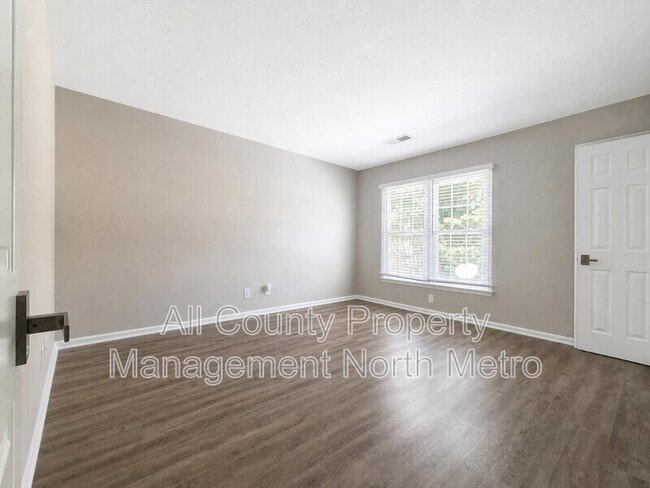 Building Photo - 130 Holcomb Ferry Rd
