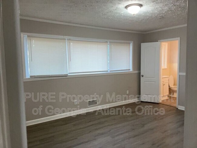 Building Photo - 2190 Kennesaw Due West Rd NW