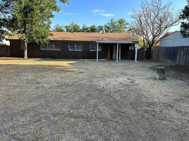 Building Photo - 3024 57th St