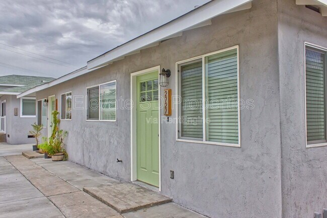 Building Photo - 2727 1/2 G Street