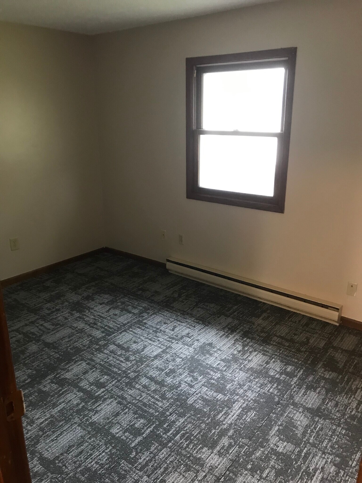 Building Photo - 910 11th Ave