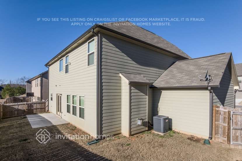 Building Photo - 3603 Walking Stick Way NE