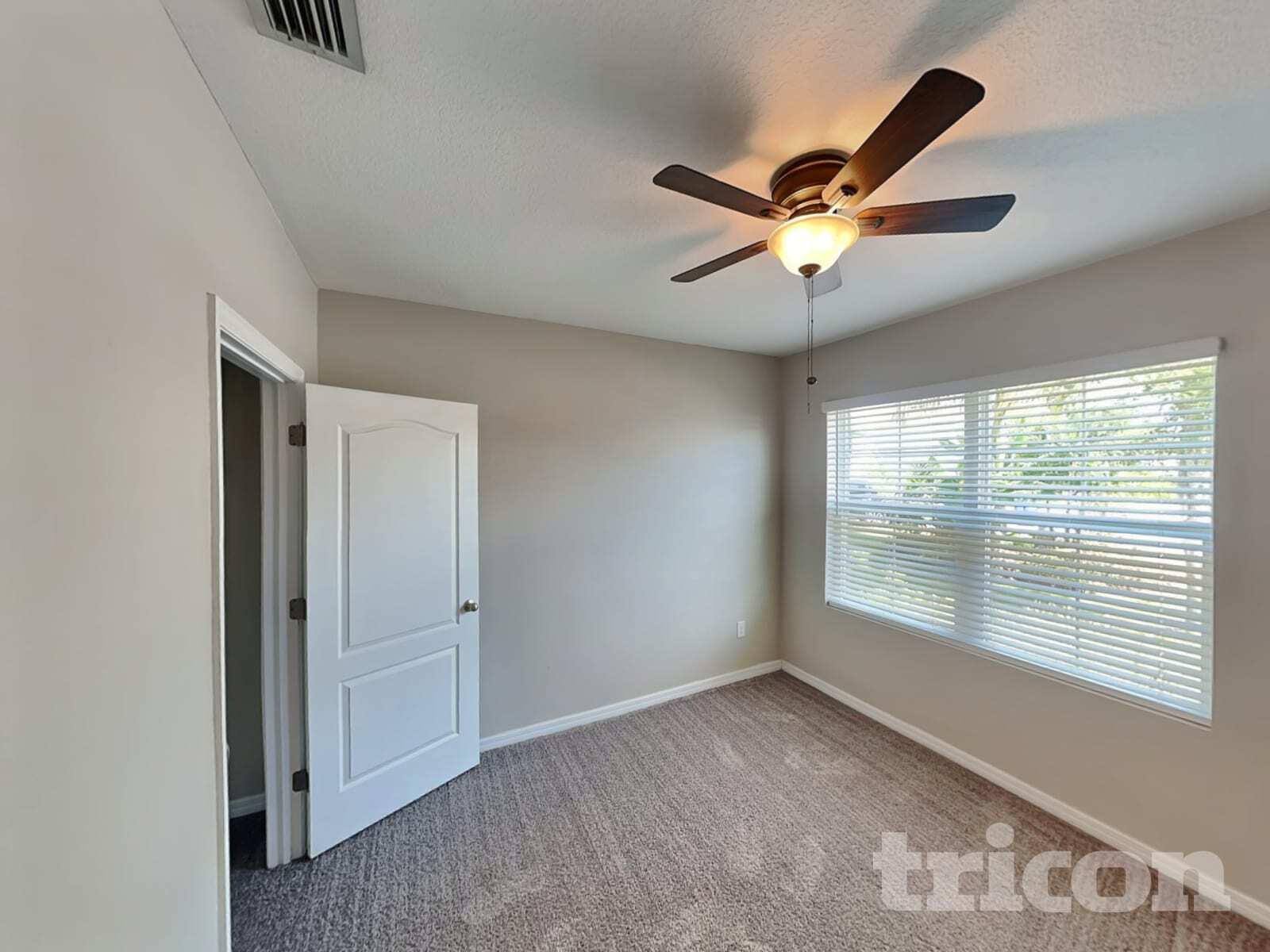 Building Photo - 7027 57th Terrace E Palmetto FL