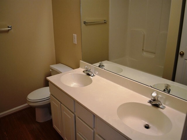 Building Photo - 36 Halehaven Dr