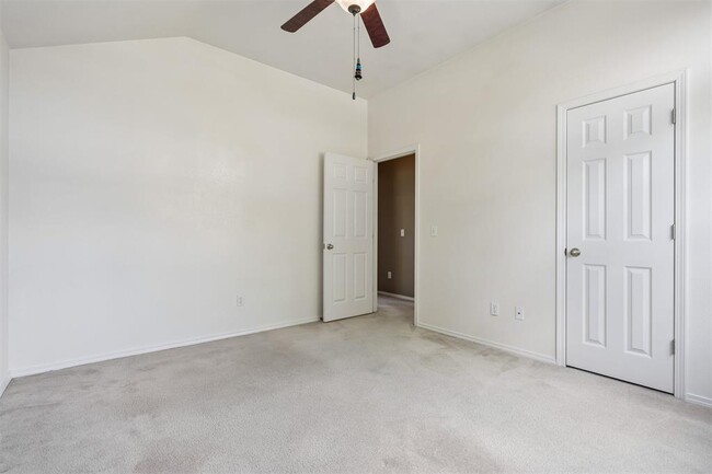 Building Photo - 1708 Creekside Ct
