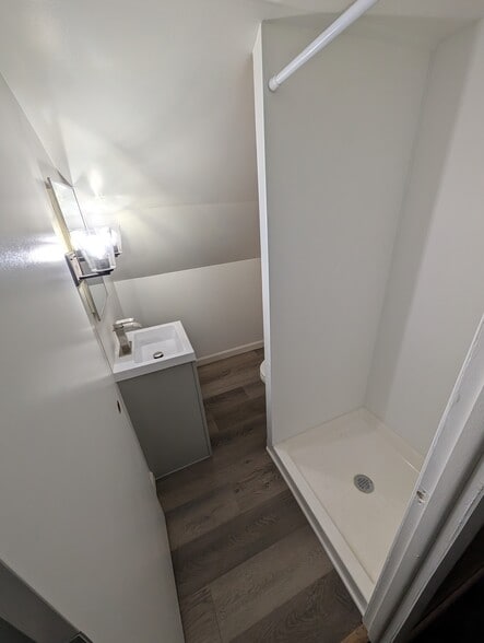 Remodeled bathroom - 256 Sargent Rd