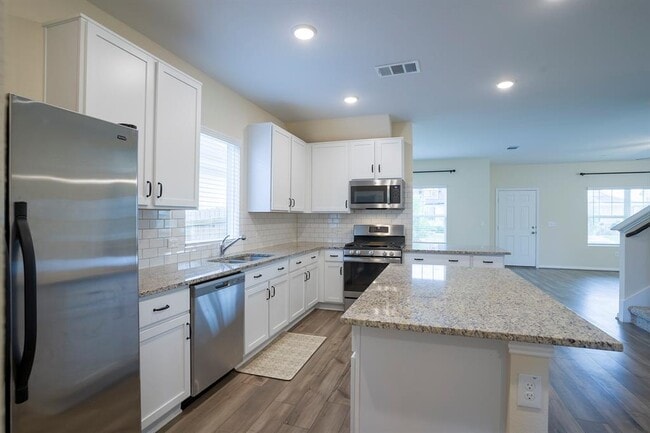 Building Photo - 318 Timber Brook Dr
