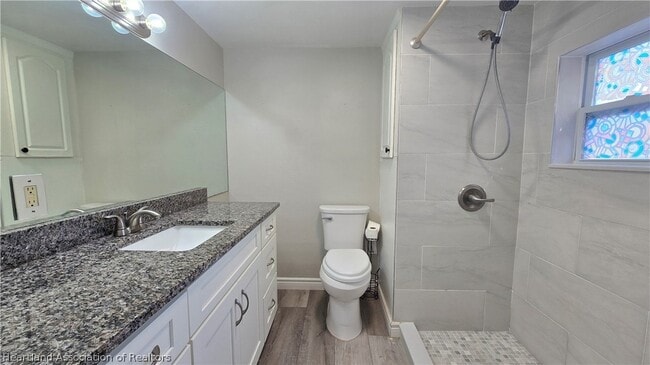 Building Photo - 683 Lake June Rd