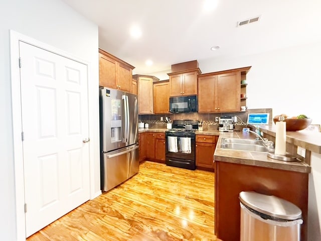 Building Photo - 275 NE Miramar Cir