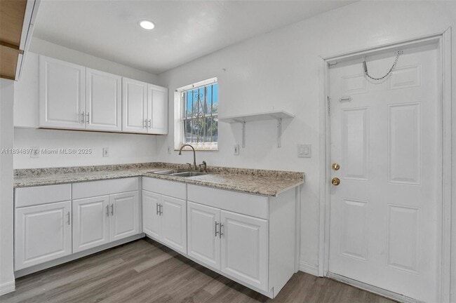 Building Photo - 3052 NW 78th St