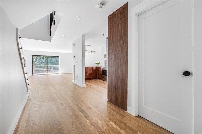 Building Photo - 199 Coolidge Ave