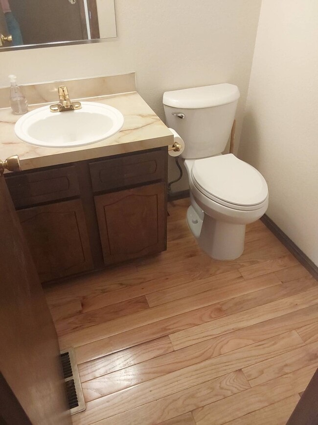 Building Photo - 909 44th Ave Ct