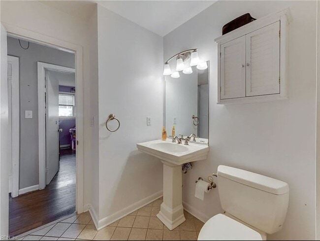 Building Photo - 3 bedroom /2 bathroom- Deer Park Grove