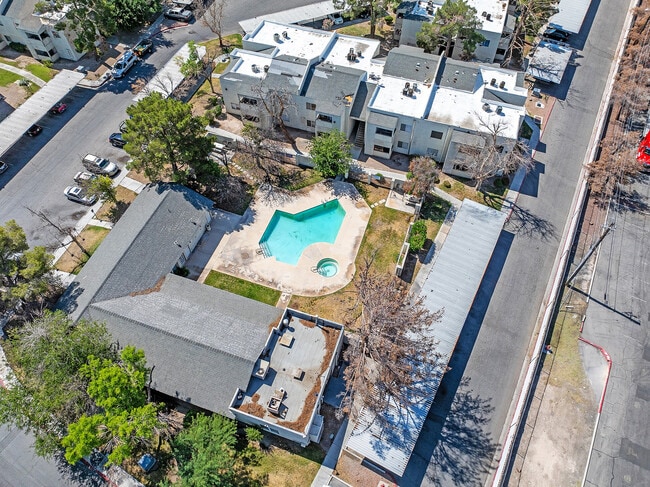 Pool - Wood Ridge Villas
