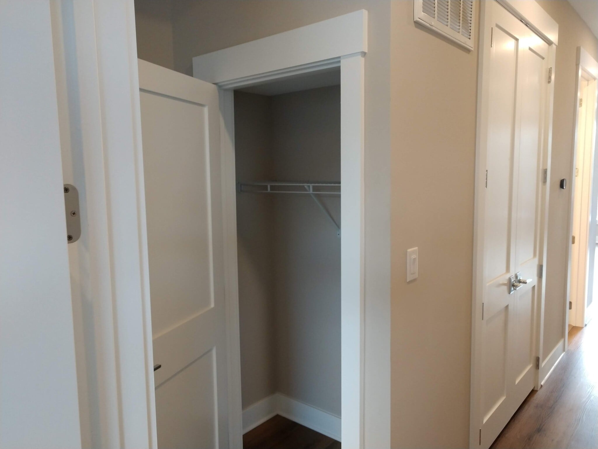 Building Photo - 25 S Plum St