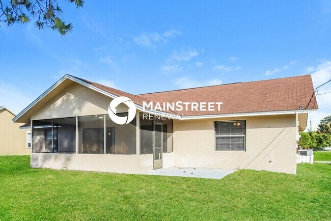 Building Photo - 3 Bedroom Pet-Friendly Home in PALM BAY, F...
