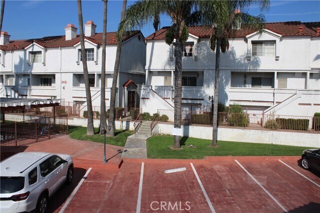 Building Photo - 260 E Beverly Blvd