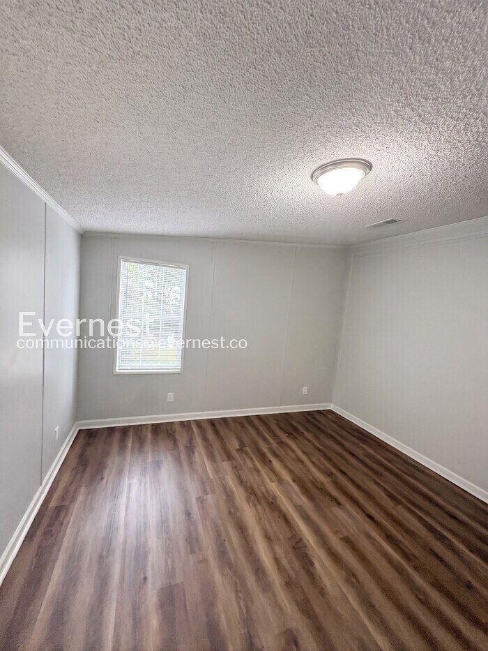 Building Photo - 4980 New Horizon Dr