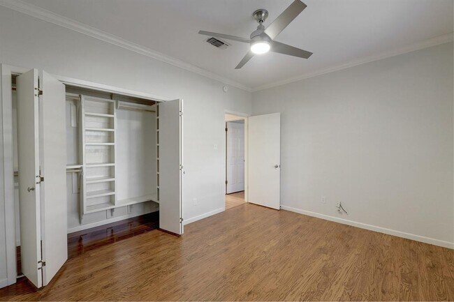 Building Photo - 8518 Fathom Cir