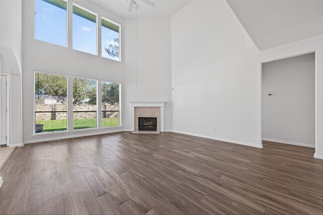 Building Photo - 23730 River Pl Dr