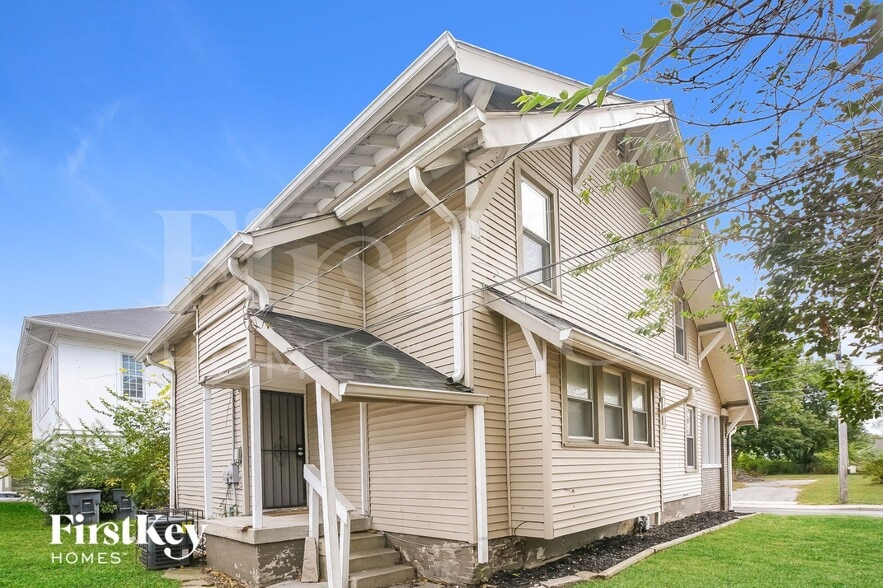 Building Photo - 626 E 25th St