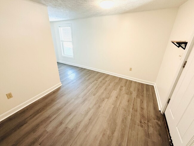 Building Photo - 53 Pike St