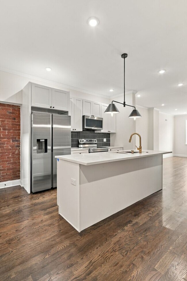 Building Photo - 2434 N 33rd St