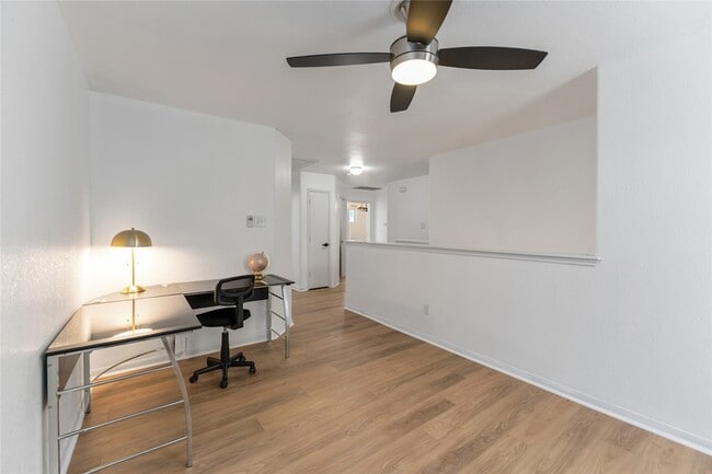 Building Photo - 16734 Warbler Dr