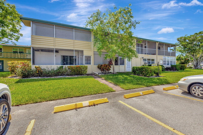 Building Photo - 110 Dorchester E