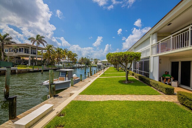 Building Photo - 68 Yacht Club Dr