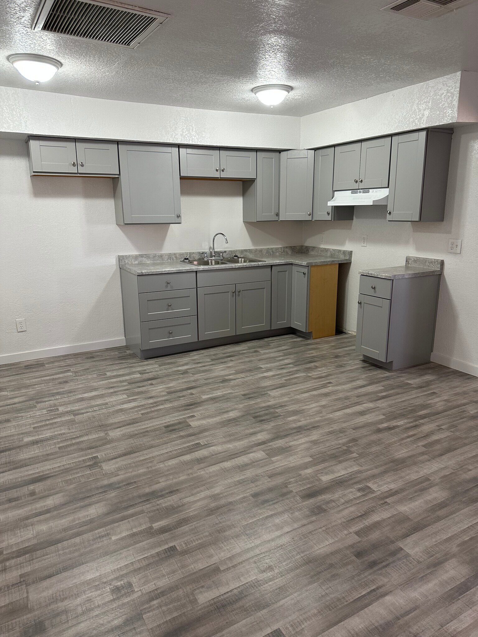 Building Photo - 1123 W Fillmore St