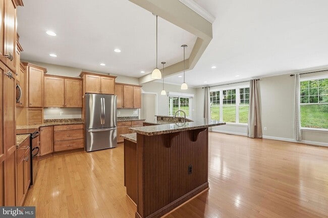 Building Photo - 42240 Hiddenwood Ln