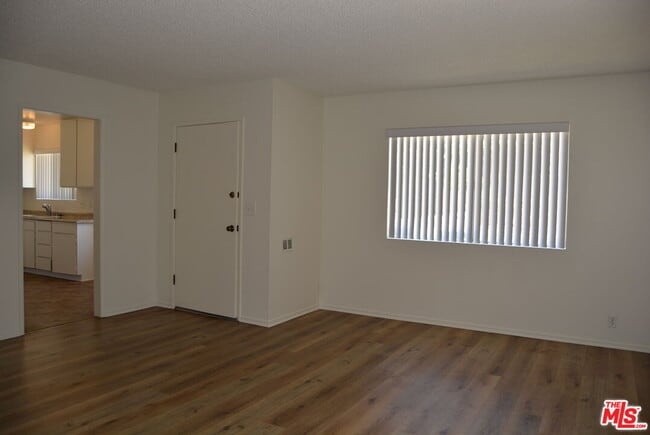 Building Photo - 4241 La Salle Ave