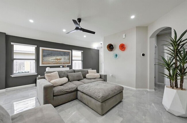 Building Photo - 249 Noddy Rd