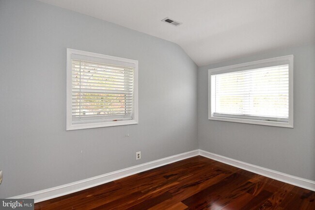 Building Photo - 7125 Harrison Ln