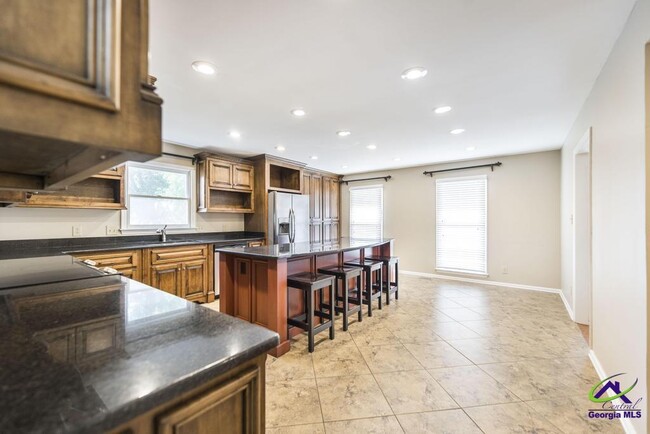 Building Photo - 127 Hudson Way