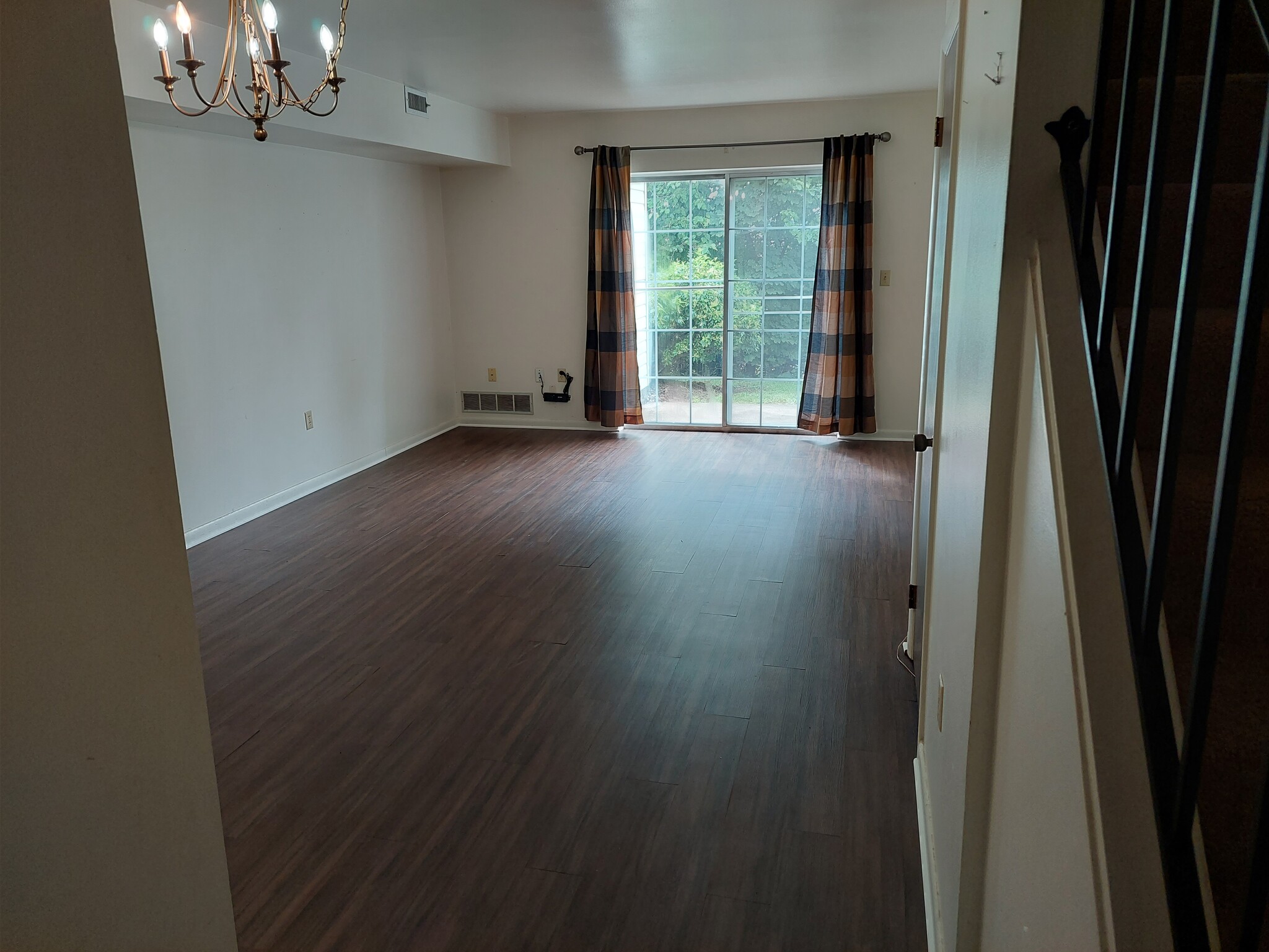 Building Photo - 16 Gray Plz