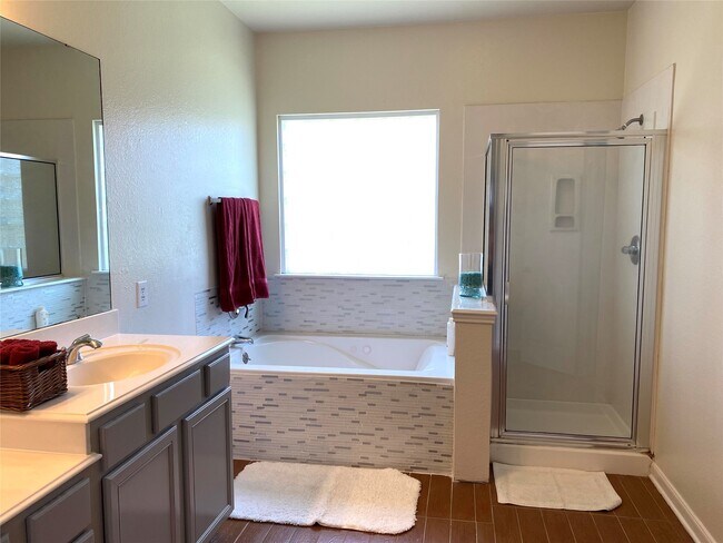 Building Photo - 8138 Wooded Terrace Ln