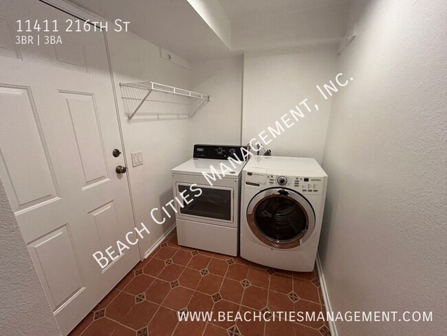 Building Photo - 11411 216th St