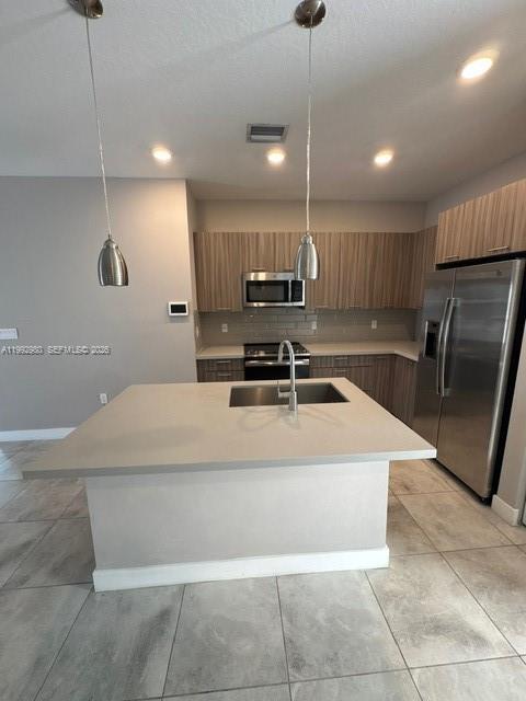 Building Photo - 4700 NW 84th Ave