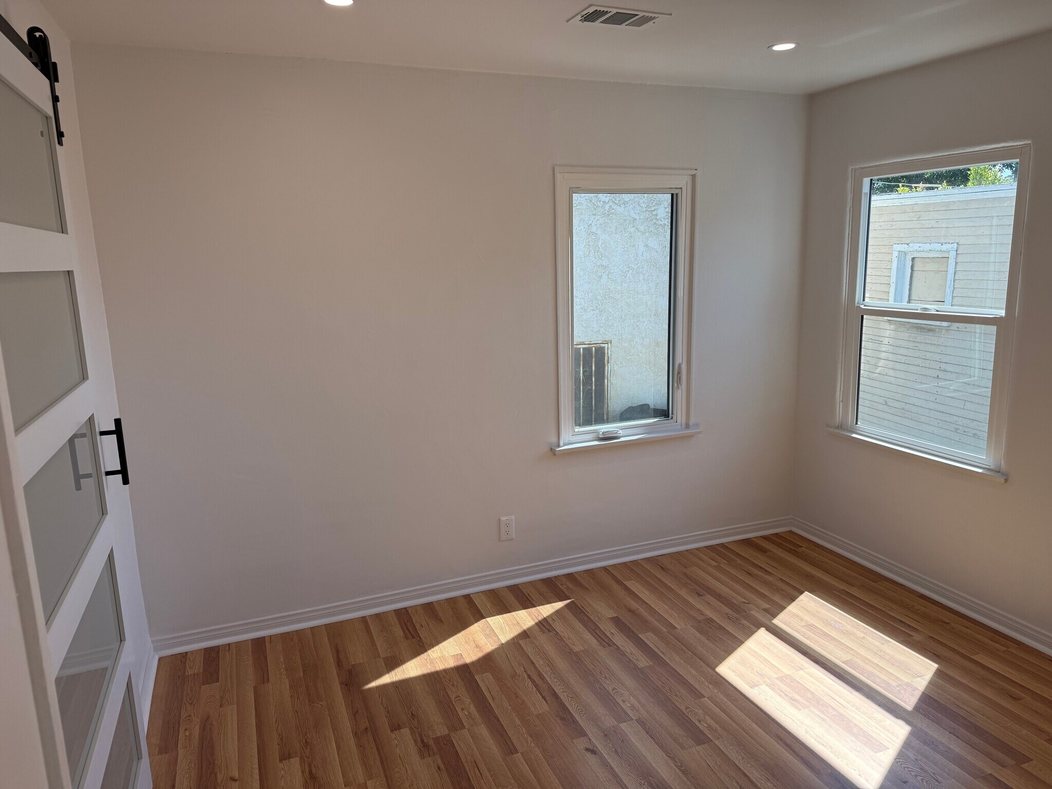 Building Photo - 2734 Lytelle Pl