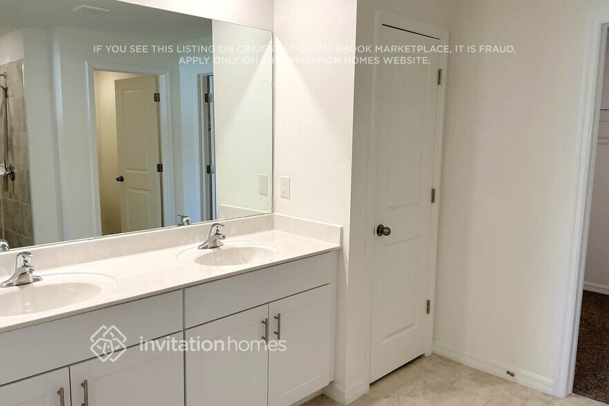 Building Photo - 4275 Palatina Way