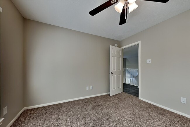 Building Photo - 30215 Stoney Plain Dr