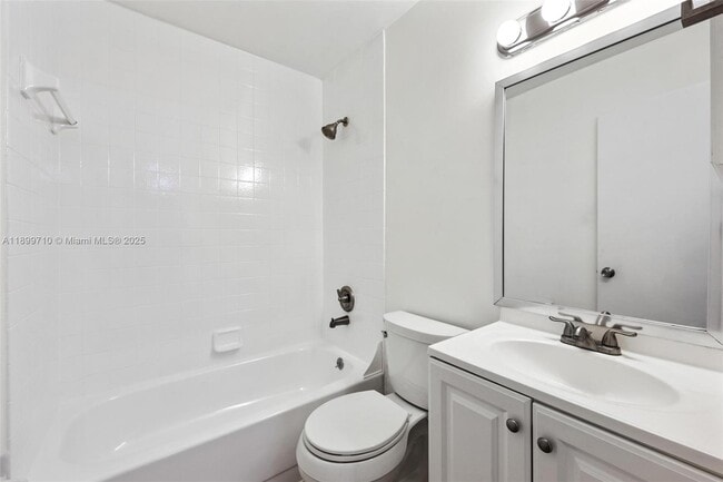 Building Photo - 9724 Hammocks Blvd